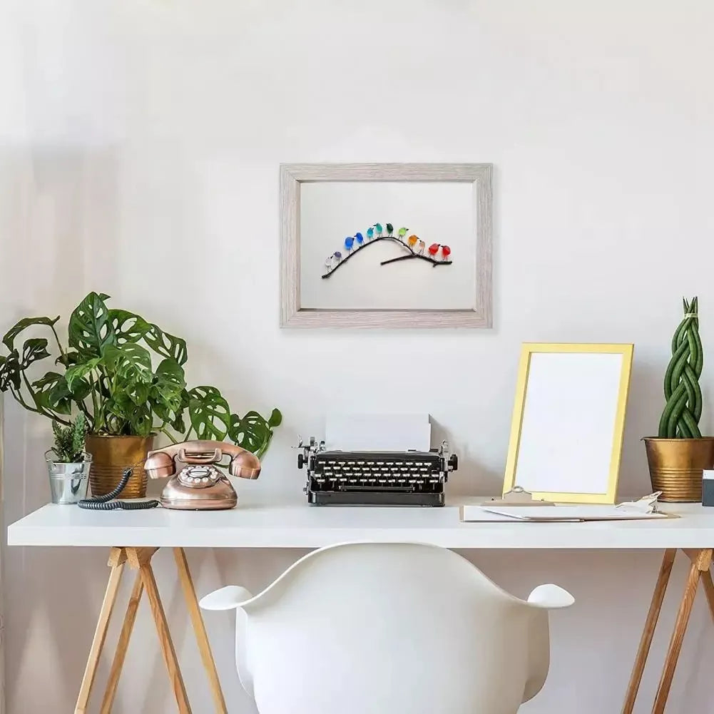 Pájaros arcoíris de vidrio marino: una obra de arte única y artesanal 