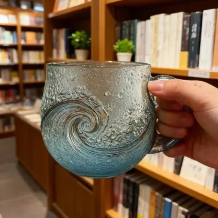 Taza de olas de vidrio marino artesanal | Taza de café artesanal única con temática oceánica ✨