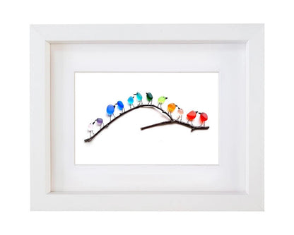 Pájaros arcoíris de vidrio marino: una obra de arte única y artesanal 