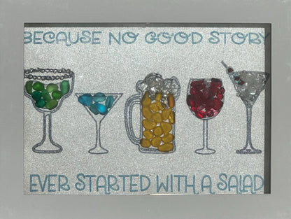 Cócteles de la hora feliz con arte en vidrio marino 