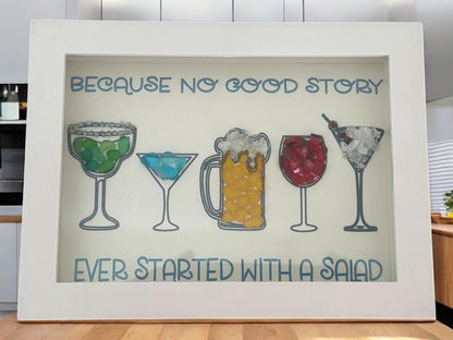 Cócteles de la hora feliz con arte en vidrio marino 